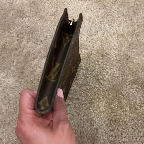 Sold✅Louis Vuitton Toiletry Pouch - Picture 5 of 11